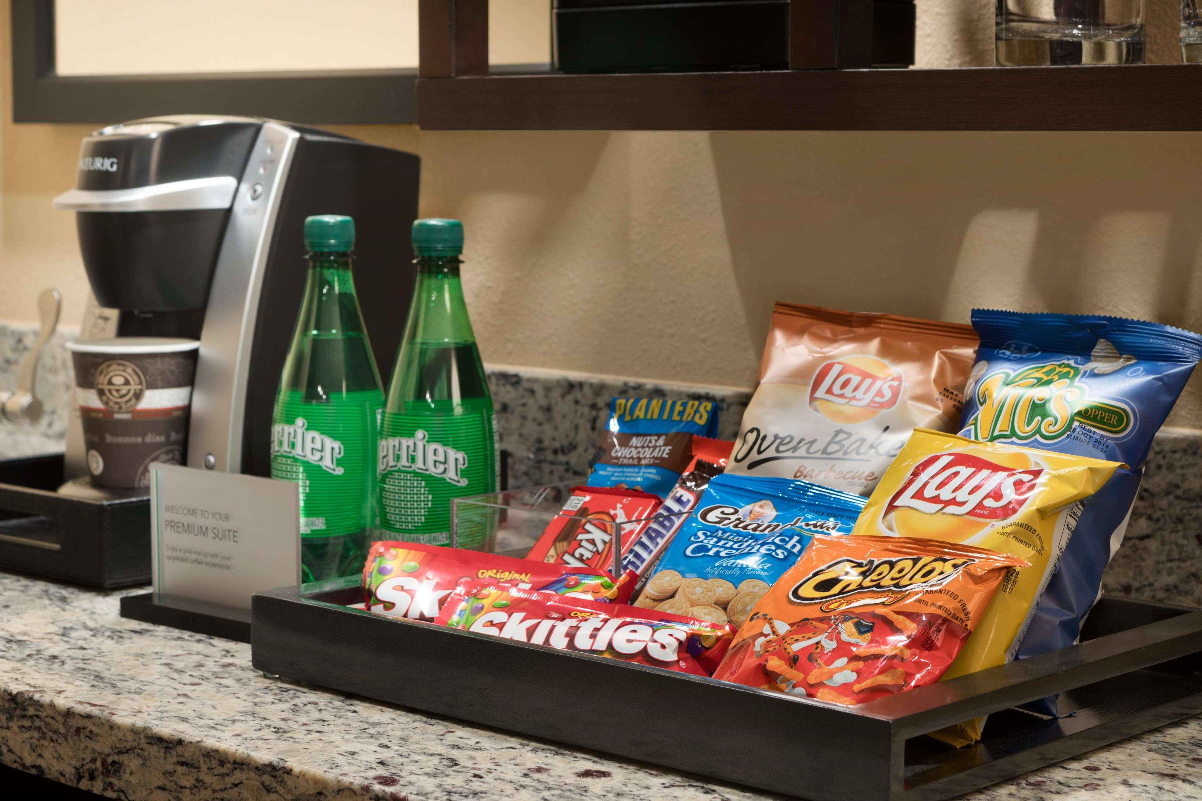 Embassy Suites Des Moines Downtown מראה חיצוני תמונה