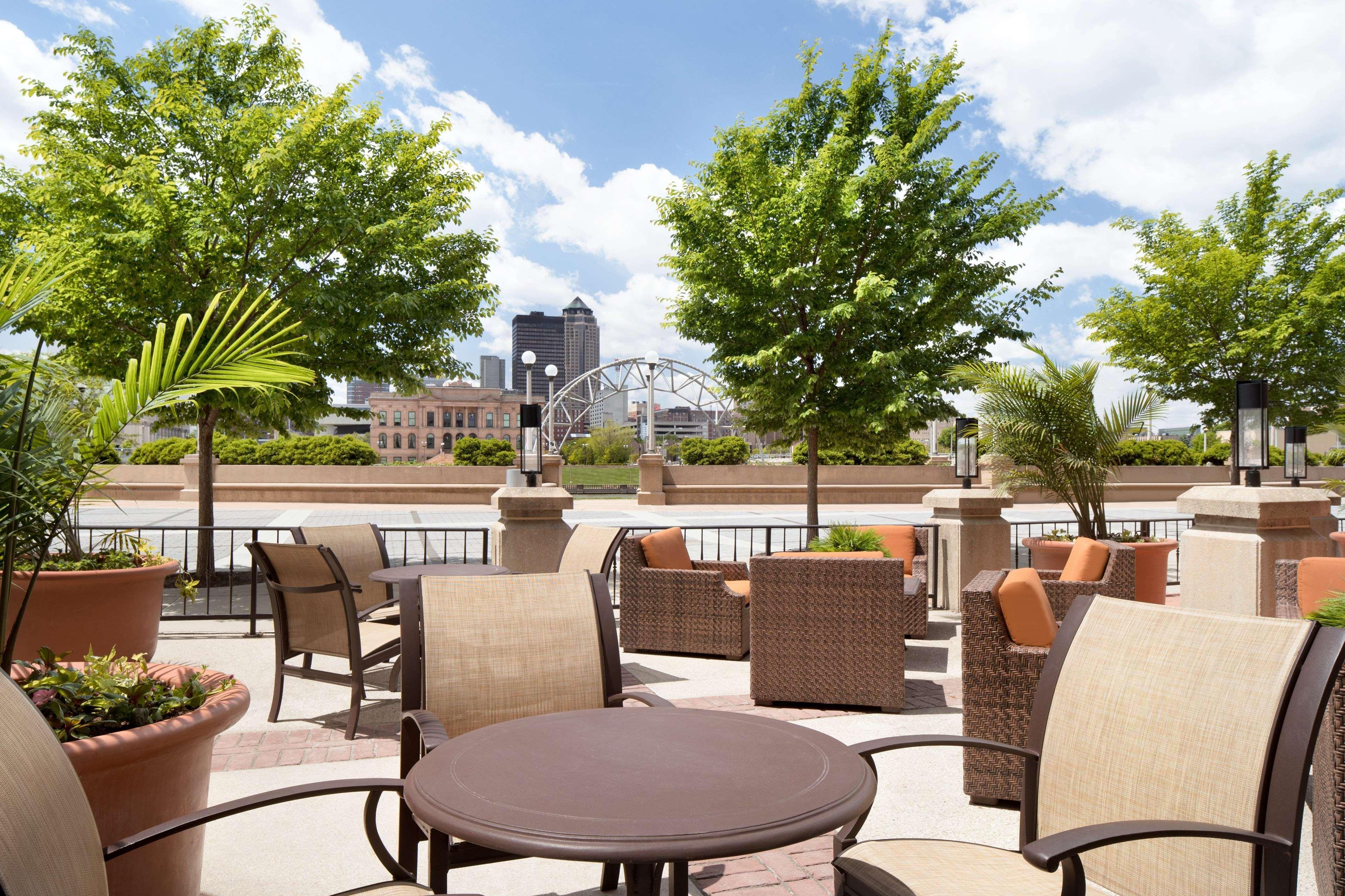 Embassy Suites Des Moines Downtown מראה חיצוני תמונה