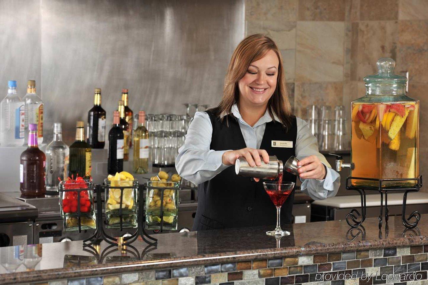Embassy Suites Des Moines Downtown מראה חיצוני תמונה